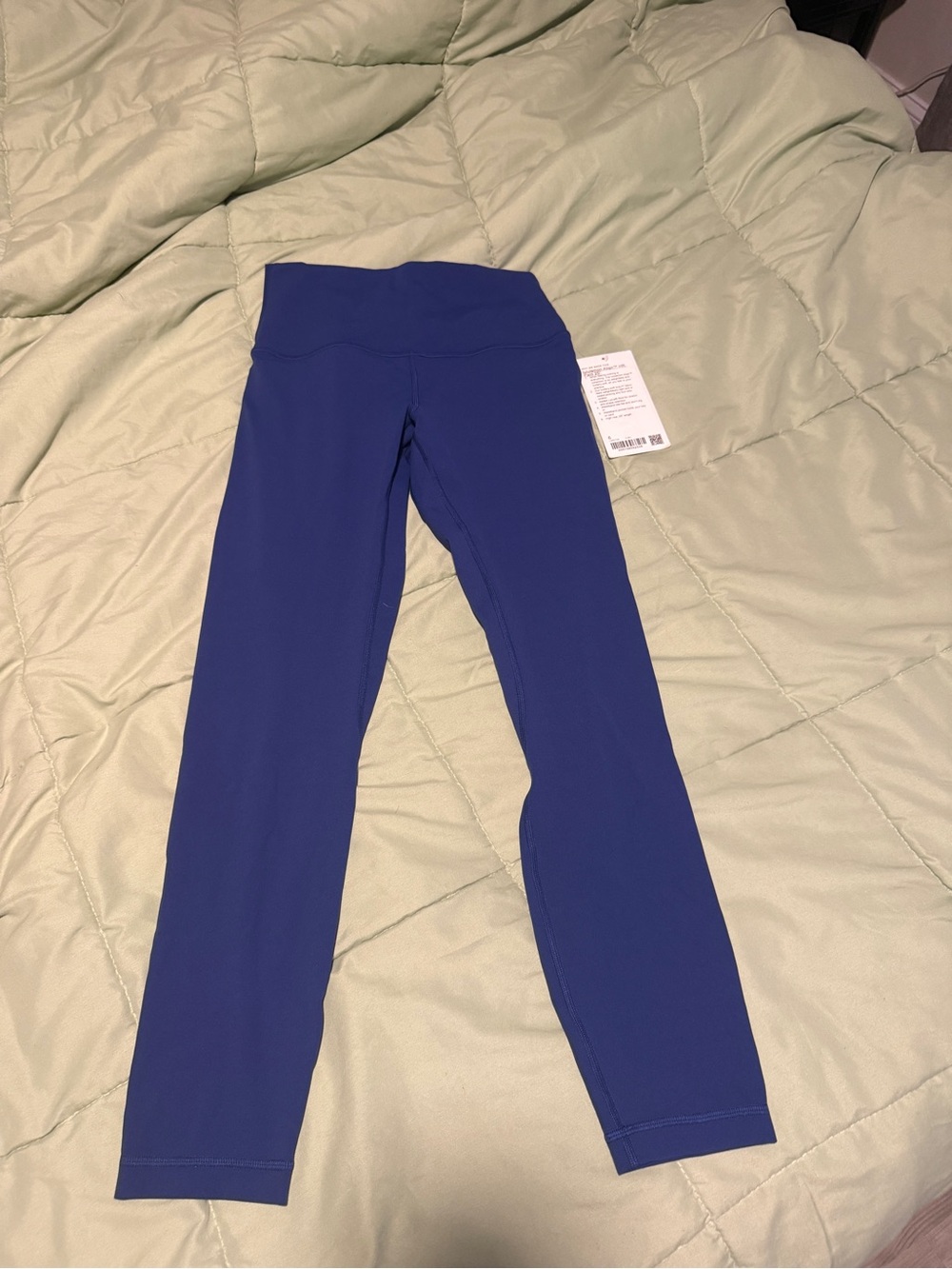 lululemon athletica women’s Deep Blue Performance Leggings